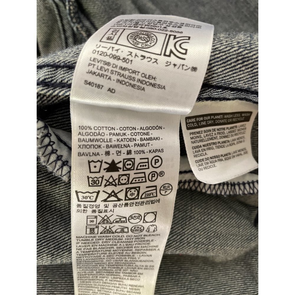 EUC Levi’s Red Bandanna Trim 100% Cotton Classic Denim Jean Jacket L - Picture 4 of 8